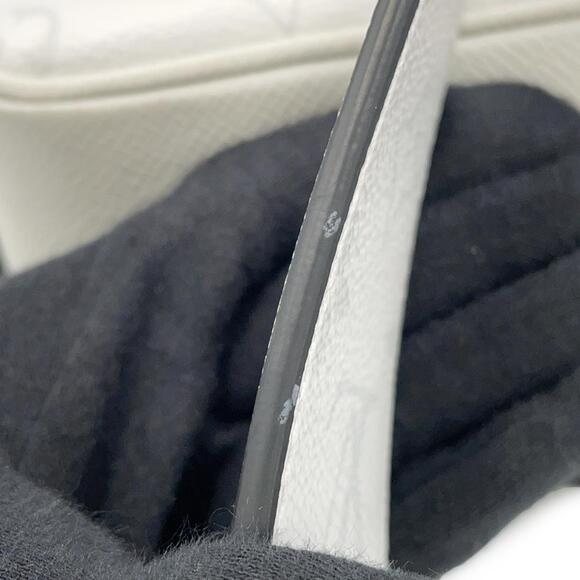 LOUIS VUITTON White Monogram Shoulder Bag - Picture 11 of 14